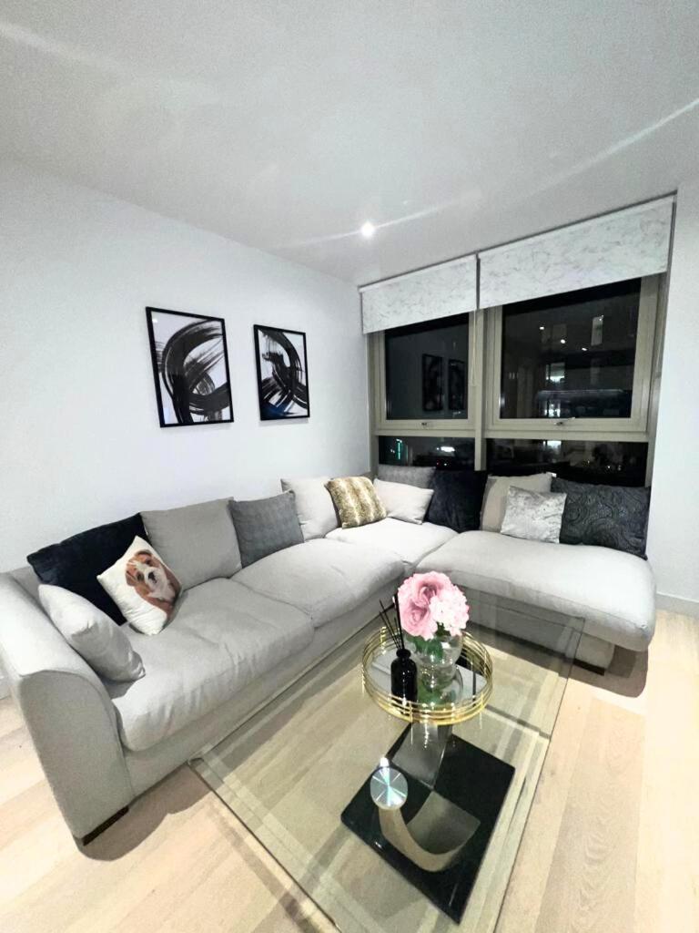 לונדון Stylish Apartment Docklands מראה חיצוני תמונה